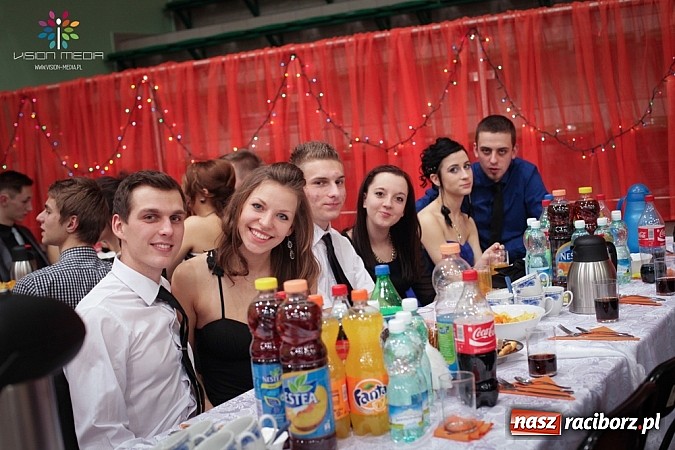 Zdjęcie w galerii na portalu naszraciborz.pl: Studniówki za pasem. Wybierz fotografa wiadomości z regionu