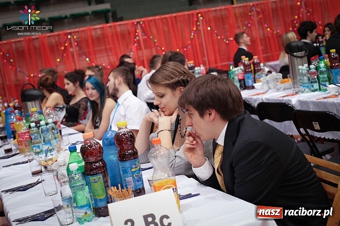 Zdjęcie w galerii na portalu naszraciborz.pl: Studniówki za pasem. Wybierz fotografa wiadomości z regionu