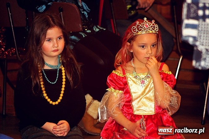 Zdjęcie w galerii na portalu naszraciborz.pl: Bal przebierańc&oacute;w w Wojnowicach wiadomości z regionu