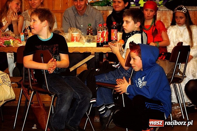 Zdjęcie w galerii na portalu naszraciborz.pl: Bal przebierańc&oacute;w w Wojnowicach wiadomości z regionu
