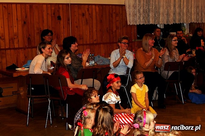 Zdjęcie w galerii na portalu naszraciborz.pl: Bal przebierańc&oacute;w w Wojnowicach wiadomości z regionu