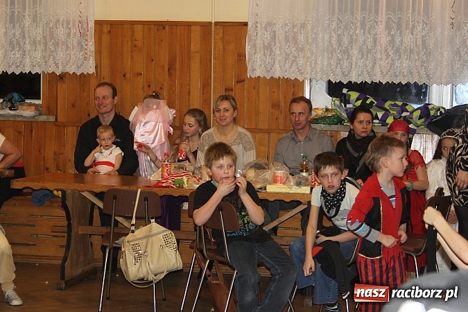 Zdjęcie w galerii na portalu naszraciborz.pl: Bal przebierańc&oacute;w w Wojnowicach wiadomości z regionu