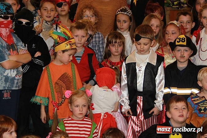 Zdjęcie w galerii na portalu naszraciborz.pl: Bal przebierańc&oacute;w w Wojnowicach wiadomości z regionu