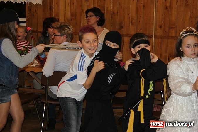 Zdjęcie w galerii na portalu naszraciborz.pl: Bal przebierańc&oacute;w w Wojnowicach wiadomości z regionu
