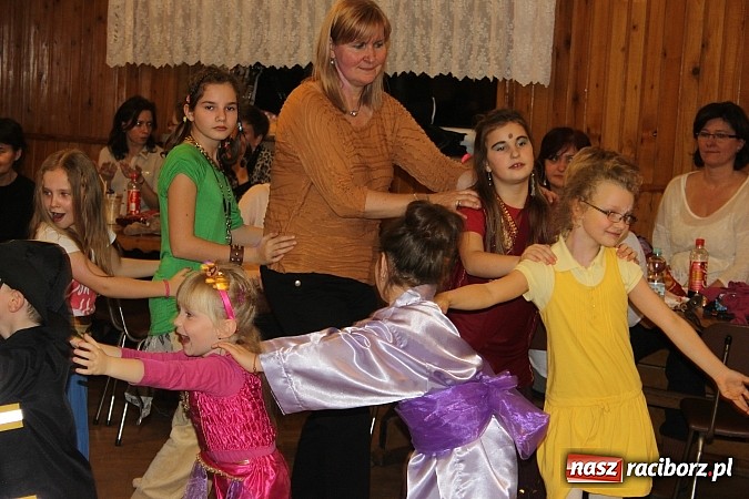 Zdjęcie w galerii na portalu naszraciborz.pl: Bal przebierańc&oacute;w w Wojnowicach wiadomości z regionu