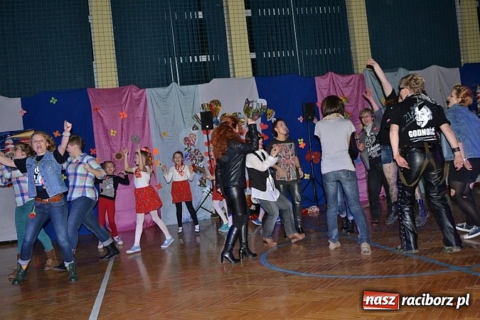 Zdjęcie w galerii na portalu naszraciborz.pl: Wielka Orkiestra Świątecznej Pomocy zagrała w Chałupkach wiadomości z regionu