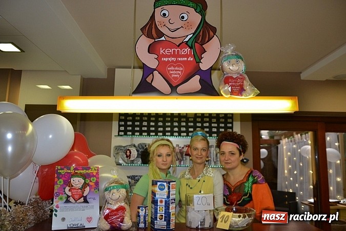 Zdjęcie w galerii na portalu naszraciborz.pl: Fryzjerki z Tworkowa dla WOŚP wiadomości z regionu