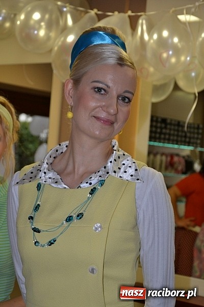 Zdjęcie w galerii na portalu naszraciborz.pl: Fryzjerki z Tworkowa dla WOŚP wiadomości z regionu