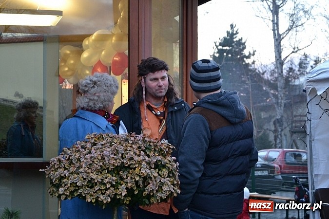 Zdjęcie w galerii na portalu naszraciborz.pl: Fryzjerki z Tworkowa dla WOŚP wiadomości z regionu