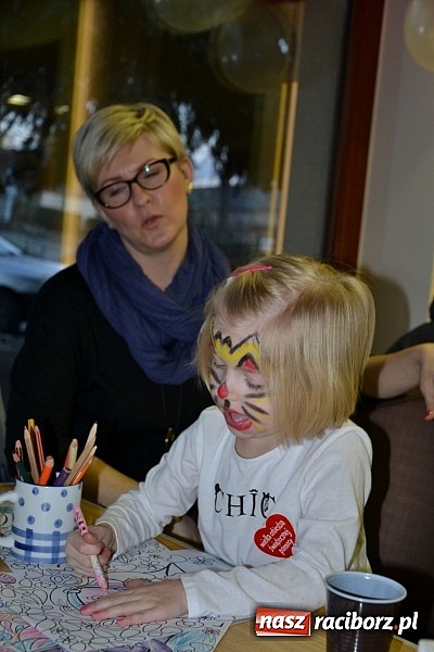 Zdjęcie w galerii na portalu naszraciborz.pl: Fryzjerki z Tworkowa dla WOŚP wiadomości z regionu