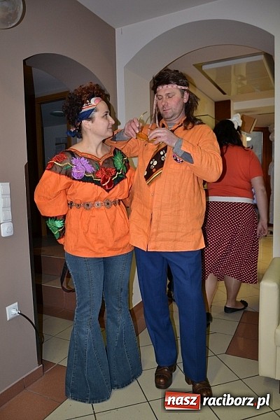 Zdjęcie w galerii na portalu naszraciborz.pl: Fryzjerki z Tworkowa dla WOŚP wiadomości z regionu