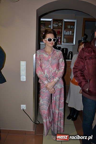 Zdjęcie w galerii na portalu naszraciborz.pl: Fryzjerki z Tworkowa dla WOŚP wiadomości z regionu