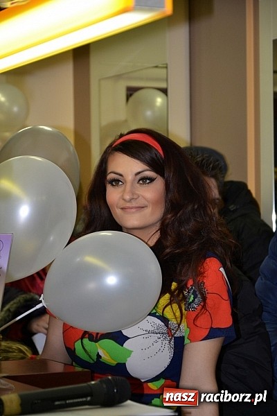 Zdjęcie w galerii na portalu naszraciborz.pl: Fryzjerki z Tworkowa dla WOŚP wiadomości z regionu