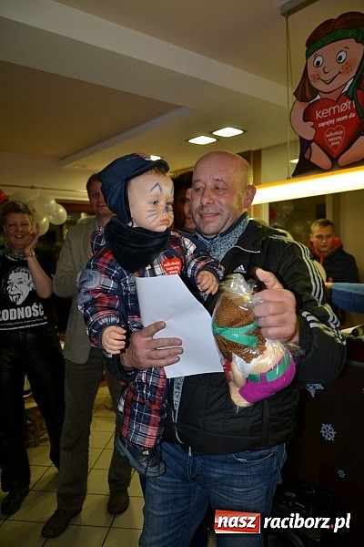 Zdjęcie w galerii na portalu naszraciborz.pl: Fryzjerki z Tworkowa dla WOŚP wiadomości z regionu