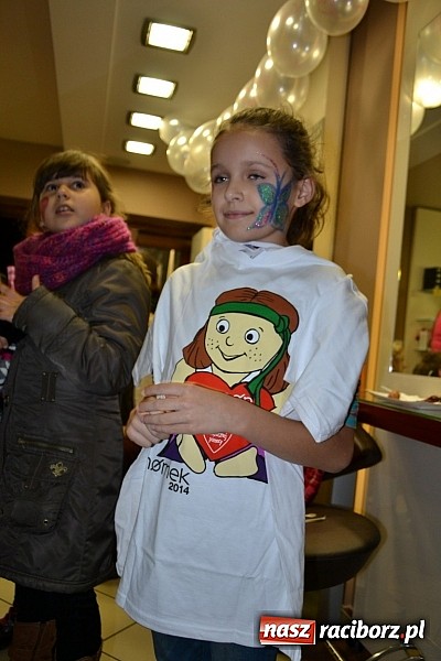 Zdjęcie w galerii na portalu naszraciborz.pl: Fryzjerki z Tworkowa dla WOŚP wiadomości z regionu