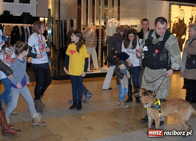 Zdjęcie w galerii na portalu naszraciborz.pl: Śląsko–Małopolski Oddział Straży Granicznej wspiera WOŚP wiadomości z regionu