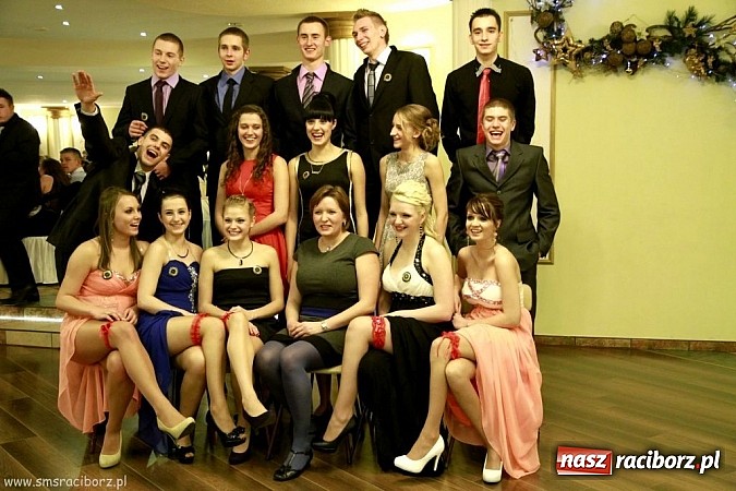 Zdjęcie w galerii na portalu naszraciborz.pl: Studniówkowe szaleństwo mistrzów sportu wiadomości z regionu