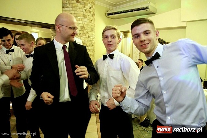 Zdjęcie w galerii na portalu naszraciborz.pl: Studniówkowe szaleństwo mistrzów sportu wiadomości z regionu