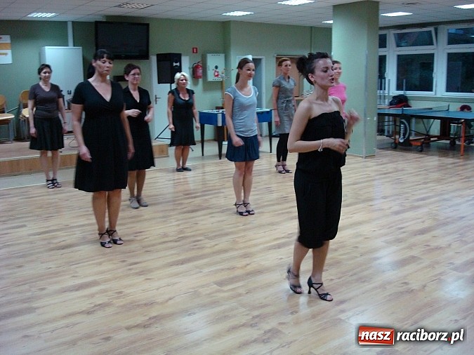 Zdjęcie w galerii na portalu naszraciborz.pl: Poczuj się pewnie na parkiecie dzięki lekcjom tańca w Studio Tańca La Fiesta wiadomości z regionu
