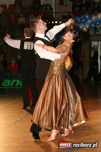Zdjęcie w galerii na portalu naszraciborz.pl: Poczuj się pewnie na parkiecie dzięki lekcjom tańca w Studio Tańca La Fiesta wiadomości z regionu