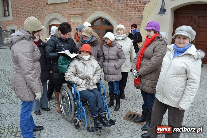 Zdjęcie w galerii na portalu naszraciborz.pl: Podopieczni Domu Św. Notburgi zwiedzili raciborski Zamek wiadomości z regionu