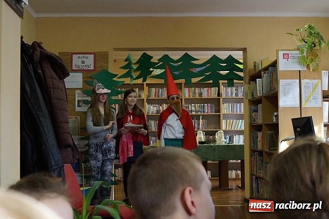 Zdjęcie w galerii na portalu naszraciborz.pl: Nowi czytelnicy w Markowicach wiadomości z regionu