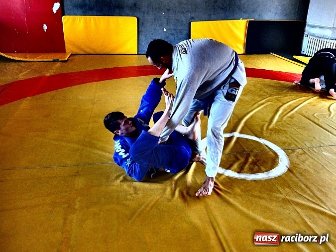 Zdjęcie w galerii na portalu naszraciborz.pl: Maciej SMS Kozak w Łamatorze wiadomości z regionu