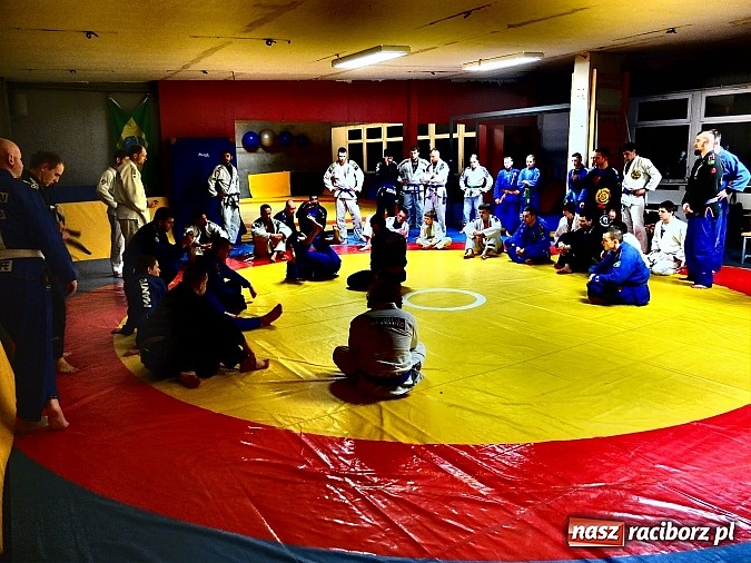 Zdjęcie w galerii na portalu naszraciborz.pl: Maciej SMS Kozak w Łamatorze wiadomości z regionu