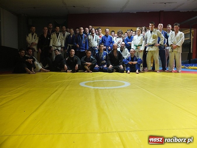 Zdjęcie w galerii na portalu naszraciborz.pl: Maciej SMS Kozak w Łamatorze wiadomości z regionu