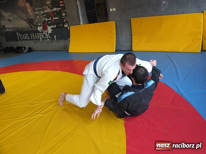 Zdjęcie w galerii na portalu naszraciborz.pl: Maciej SMS Kozak w Łamatorze wiadomości z regionu