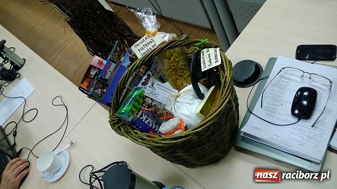 Zdjęcie w galerii na portalu naszraciborz.pl: R&oacute;g obfitości radnego Malcharczyka wiadomości z regionu