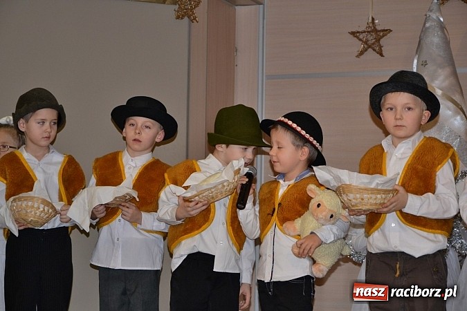 Zdjęcie w galerii na portalu naszraciborz.pl: Przegląd Przedstawień Bożonarodzeniowych w tworkowskim Centrum Kultury wiadomości z regionu