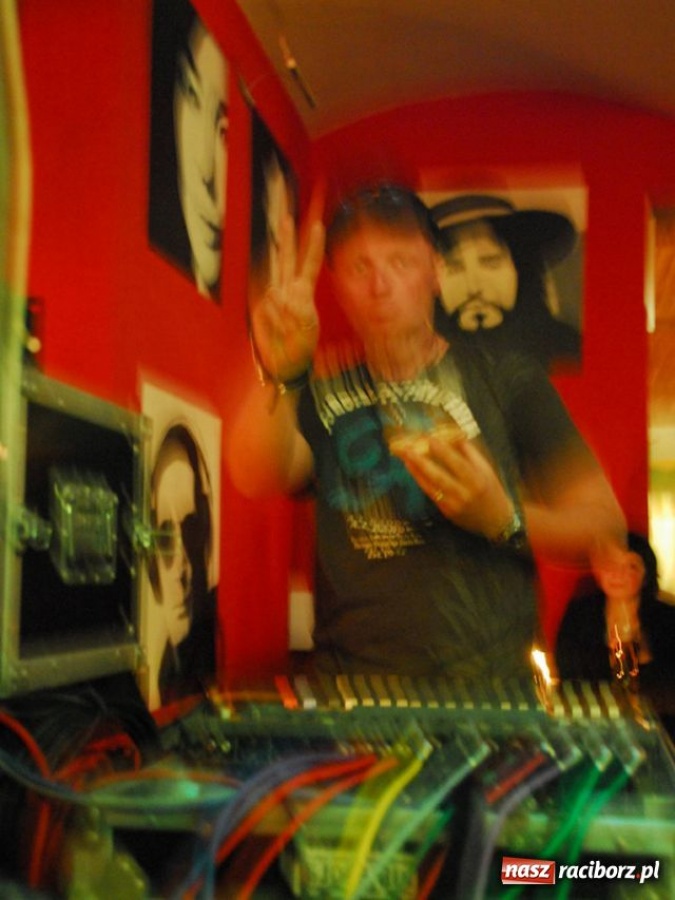 Zdjęcie w galerii na portalu naszraciborz.pl: Magiel towarzyski wiadomości z regionu