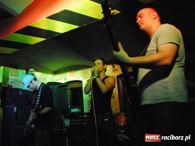 Zdjęcie w galerii na portalu naszraciborz.pl: Magiel towarzyski wiadomości z regionu