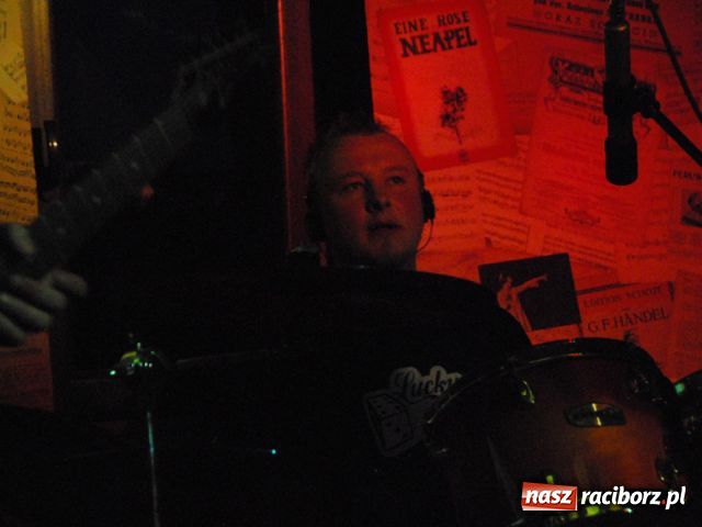 Zdjęcie w galerii na portalu naszraciborz.pl: Magiel towarzyski wiadomości z regionu