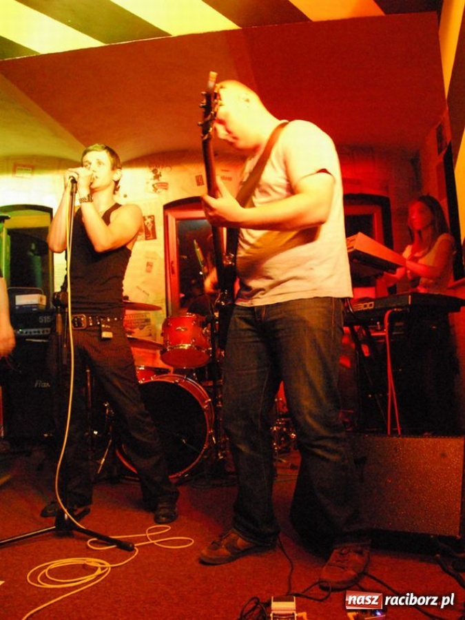 Zdjęcie w galerii na portalu naszraciborz.pl: Magiel towarzyski wiadomości z regionu