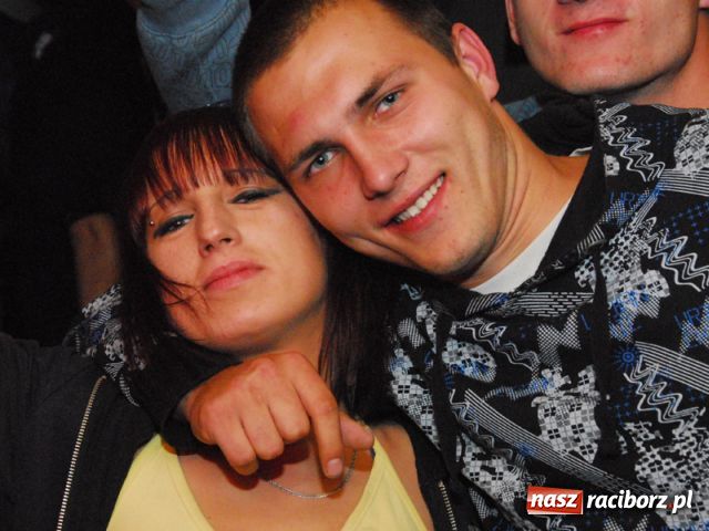 Zdjęcie w galerii na portalu naszraciborz.pl: Magiel towarzyski wiadomości z regionu