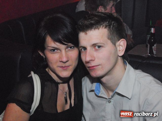 Zdjęcie w galerii na portalu naszraciborz.pl: Magiel towarzyski wiadomości z regionu