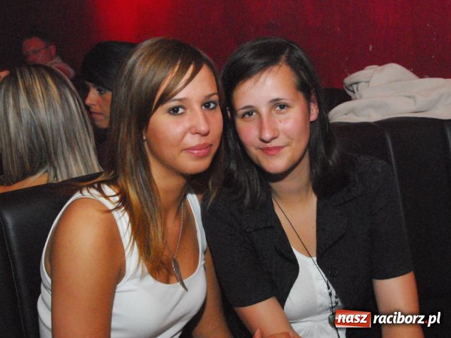 Zdjęcie w galerii na portalu naszraciborz.pl: Magiel towarzyski wiadomości z regionu