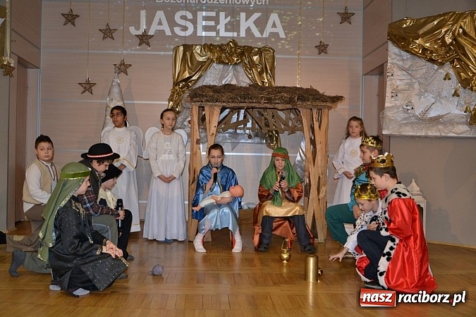 Zdjęcie w galerii na portalu naszraciborz.pl: Świątecznie w tworkowskim Centrum Kultury wiadomości z regionu