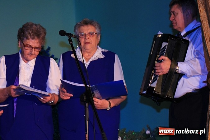Zdjęcie w galerii na portalu naszraciborz.pl: Koncertowe kolędowanie w Domu Kultury w Kobyli wiadomości z regionu