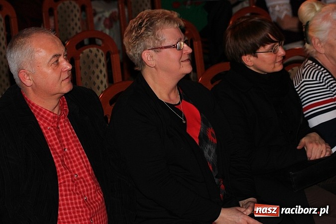 Zdjęcie w galerii na portalu naszraciborz.pl: Koncertowe kolędowanie w Domu Kultury w Kobyli wiadomości z regionu