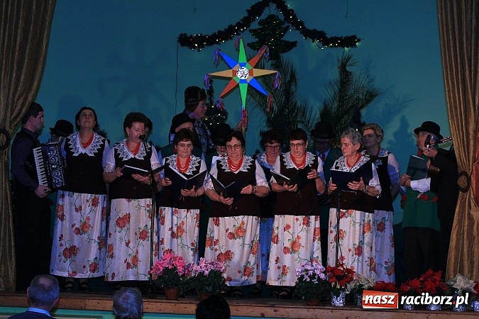 Zdjęcie w galerii na portalu naszraciborz.pl: Koncertowe kolędowanie w Domu Kultury w Kobyli wiadomości z regionu