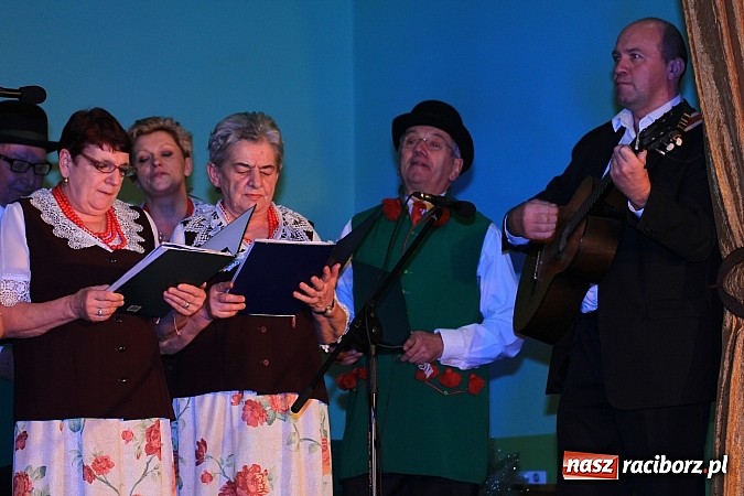 Zdjęcie w galerii na portalu naszraciborz.pl: Koncertowe kolędowanie w Domu Kultury w Kobyli wiadomości z regionu