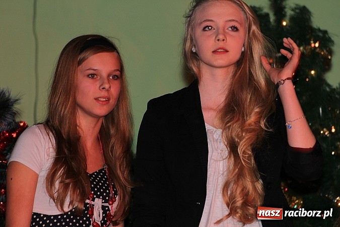 Zdjęcie w galerii na portalu naszraciborz.pl: Koncertowe kolędowanie w Domu Kultury w Kobyli wiadomości z regionu