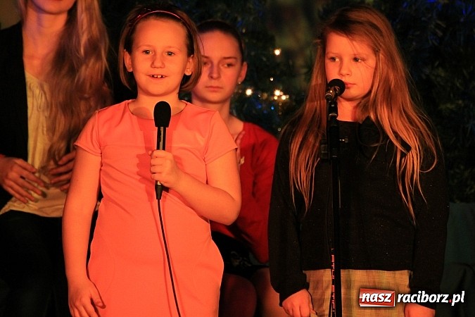 Zdjęcie w galerii na portalu naszraciborz.pl: Koncertowe kolędowanie w Domu Kultury w Kobyli wiadomości z regionu