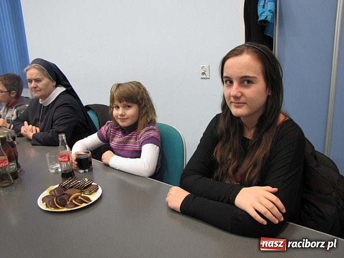 Zdjęcie w galerii na portalu naszraciborz.pl: Dom Dla Dzieci zebrał najwięcej plastikowych butelek wiadomości z regionu