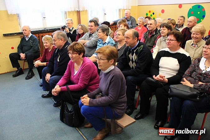Zdjęcie w galerii na portalu naszraciborz.pl: Przedszkolaki z Krzanowic ze specjalnym występem z okazji Dnia Babci i Dziadka wiadomości z regionu