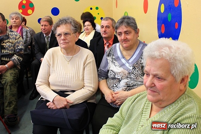 Zdjęcie w galerii na portalu naszraciborz.pl: Przedszkolaki z Krzanowic ze specjalnym występem z okazji Dnia Babci i Dziadka wiadomości z regionu