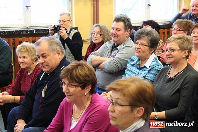 Zdjęcie w galerii na portalu naszraciborz.pl: Przedszkolaki z Krzanowic ze specjalnym występem z okazji Dnia Babci i Dziadka wiadomości z regionu